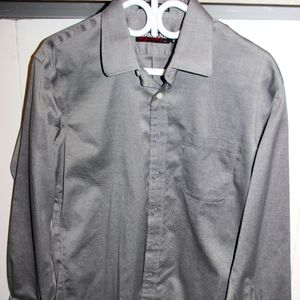 Nice dress shirt with a slight sheen to it